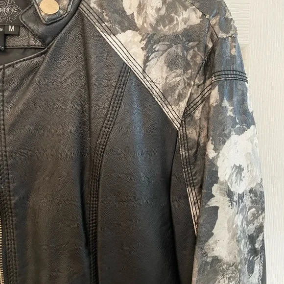 Jacket - Picture 6 of 7